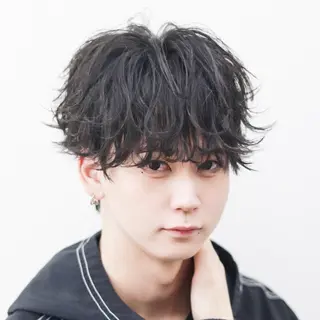 ショート カラー パーマ メンズ 🔥メンズ極🔥韓国 シャドウ/波巻き柿崎のヘアスタイル