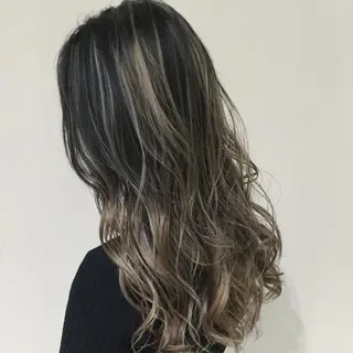セミロング カラー 髪質改善カラー韓国風 レイヤーtudaのヘアスタイル