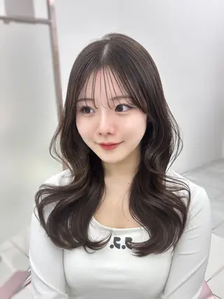 ミディアム COA銀座 🤍 shionのヘアスタイル