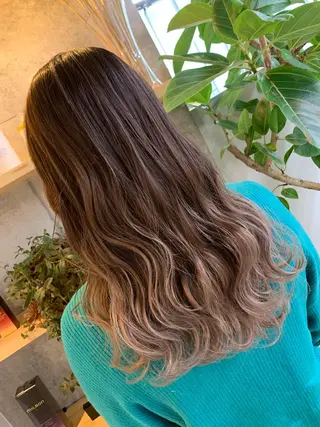ロング カラー 天野 開のヘアスタイル