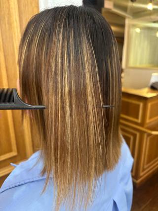 セミロング パーマ くいた あやなのヘアスタイル
