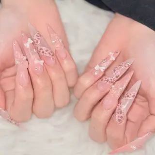 ネイル 🎀Aura. Yurachanのネイルデザイン