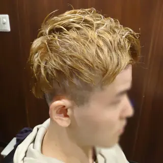 カラー メンズ ショート 三浦 凪砂のヘアスタイル