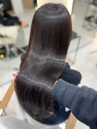 ロング Zina aimiのヘアスタイル