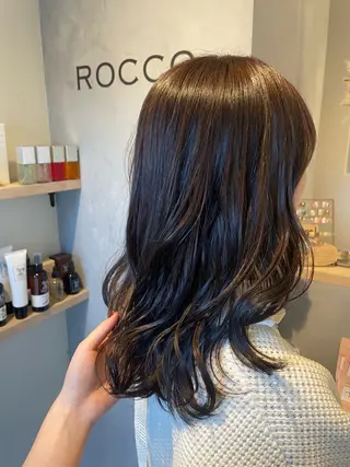 セミロング ROCCO アイナ/ レイヤー透明感カラーのヘアスタイル