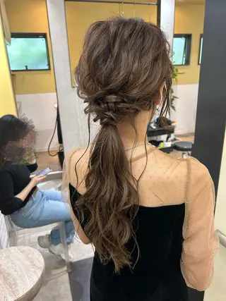 ロング ヘアアレンジ hubhair レイヤー/透明感のヘアスタイル
