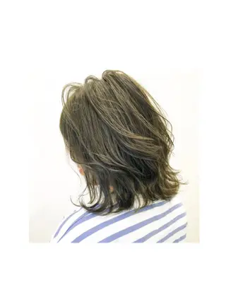ミディアム カラー ワタベ ハヤト/ トップデザイナーのヘアスタイル