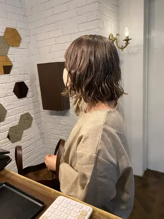 ミディアム カラー ヘアアレンジ レイヤーカット×髪質 改善🇰🇷シオリのヘアスタイル