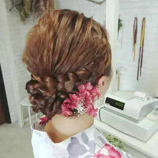 セミロング ヘアアレンジ 植田 真理のエステ・リラクイメージ