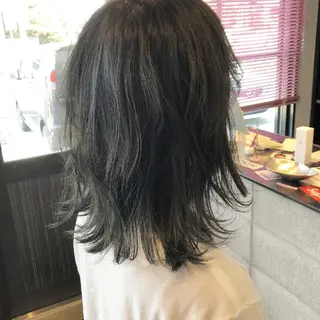 ミディアム カラー looker ルーカーのヘアスタイル