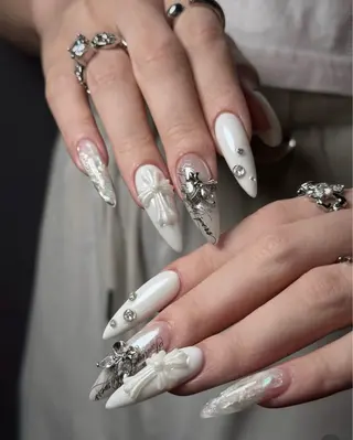 ネイル AUREA Nail 心斎橋店のネイルデザイン