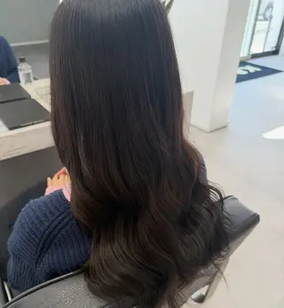 カラー 中山 朱のヘアスタイル