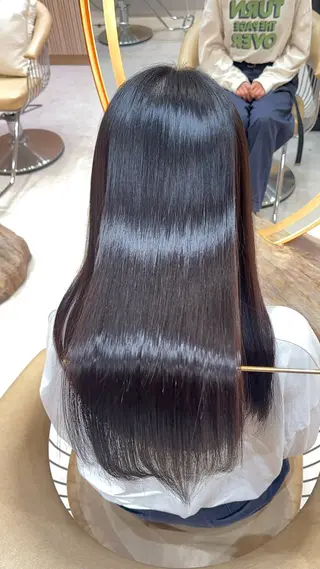 ロング 縮毛矯正✨🫧 レイヤー川村利幸のヘアスタイル