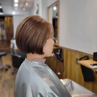 ショート カラー E RIのヘアスタイル