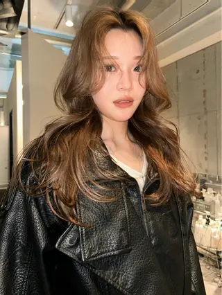 ロング カラー Tabuchi Mamiyaのヘアスタイル