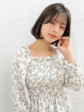 ミディアム ヘアールーム アートのヘアスタイル