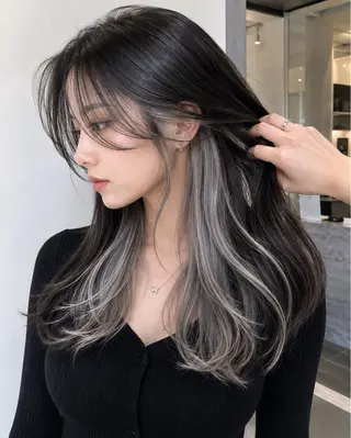 ロング カラー ハイトーンカラー が絶対可愛い✨泰聖✨のヘアスタイル