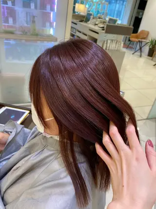 セミロング カラー 銀座メンズ専門🖤 叶奈々のヘアスタイル