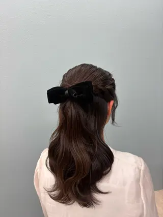 セミロング ヘアアレンジ 艶カラー/アレンジ 🎀 菅野 彩音のヘアスタイル