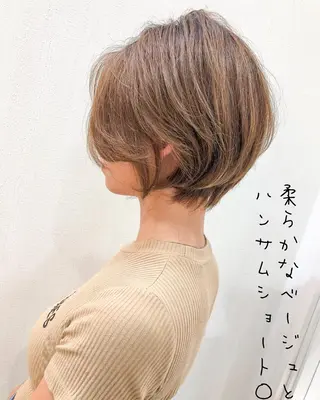 ショート 横浜ブリーチムラ直し ハイトーン/ブリーチのヘアスタイル