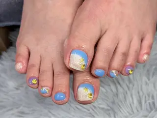 ショート トゥ ヒェンのネイルデザイン