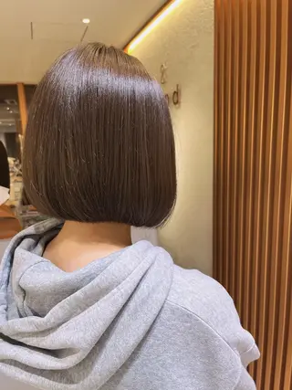 ショート じょー／ボブ カット/白髪ぼかしのヘアスタイル