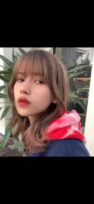 ミディアム カラー ヘアアレンジ 🎀ハイトーン・艶 カラー HANA🎀のヘアスタイル