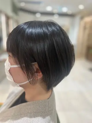 ショート 酸性ストレート特化× 艶髪師/及川のヘアスタイル