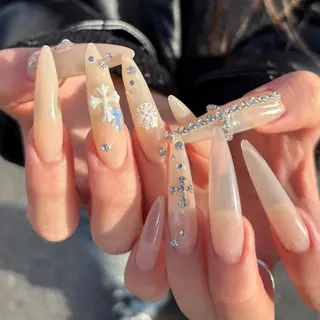 ネイル PEEKABOO 陽向のネイルデザイン