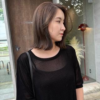 ミディアム カラー qpula クプラのヘアスタイル