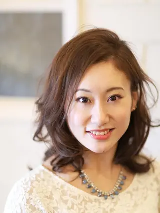ミディアム セミロング 工藤 久美のヘアスタイル