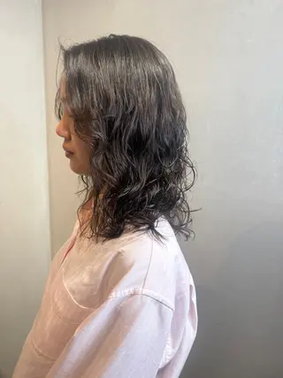 セミロング パーマ 平山 絵理のヘアスタイル