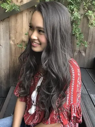 ロング カラー パーマ ヘアアレンジ Device ディバイスのヘアスタイル
