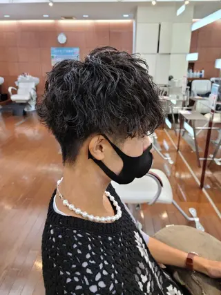 パーマ メンズ 波巻きスパイラル 河原崎　基のヘアスタイル