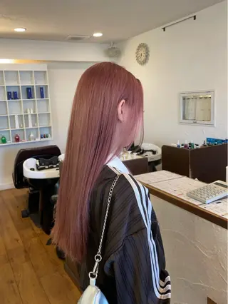 ロング カラー 浦野 妃菜のヘアスタイル
