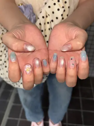 ネイル 🪐富島彩夏 /海外nail🪐のネイルデザイン