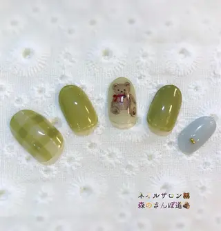 ネイル ショートネイル 森のさんぽ道のネイルデザイン