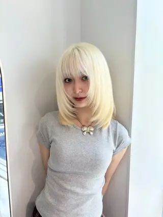 ミディアム カラー ハイトーン/個性派 レイヤーmiyu🪽のヘアスタイル