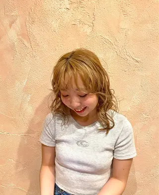ミディアム 渡邊 穂乃美のヘアスタイル