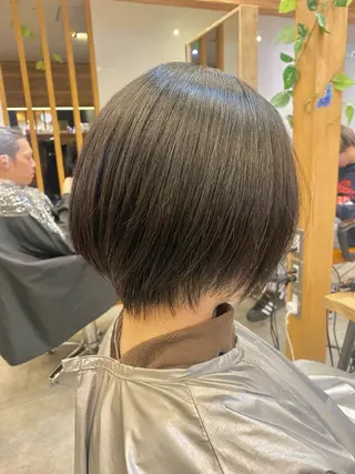 ショート 40代以降の 縮毛矯正専門家のヘアスタイル