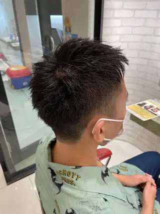 ショート メンズ EARTH 山﨑龍馬のヘアスタイル