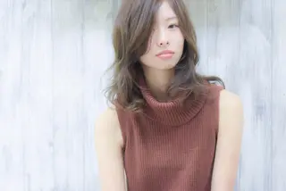 セミロング 鈴木 悠のヘアスタイル