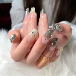 ネイル アリスローザ yukiのネイルデザイン