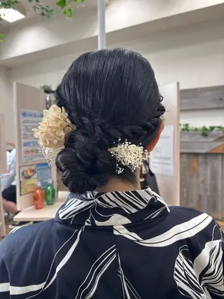 セミロング ヘアアレンジ ✨Kplus✨ 熊坂 みのり✨のヘアスタイル