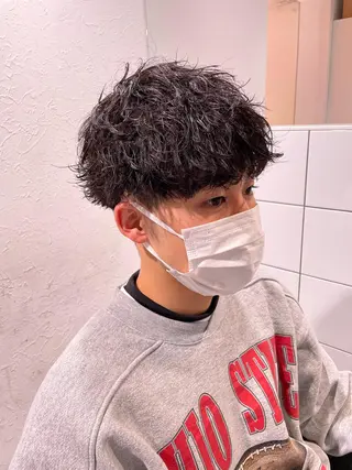 ショート カラー パーマ ヘアアレンジ メンズ キッズ ネイル マツエク・マツパ アイブロウ スパイキー/フェザー /波巻き/かいとのヘアスタイル