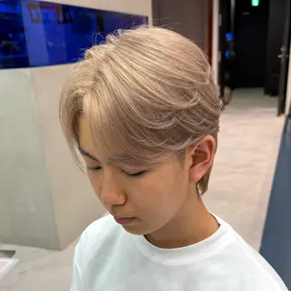 カラー メンズ ミルクティーベージュ /sara💛のヘアスタイル
