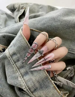 ネイル Chiee Bling.Nailのネイルデザイン
