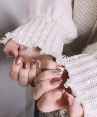ミディアム ネイル Blowe ニュアンスのネイルデザイン