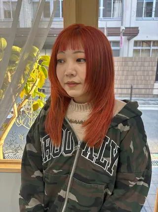 カラー 山本 銘子のヘアスタイル