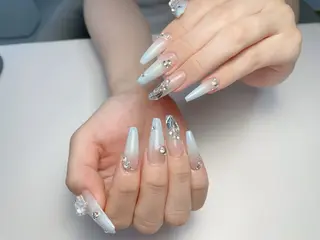 ネイル Mione_ Sonのネイルデザイン